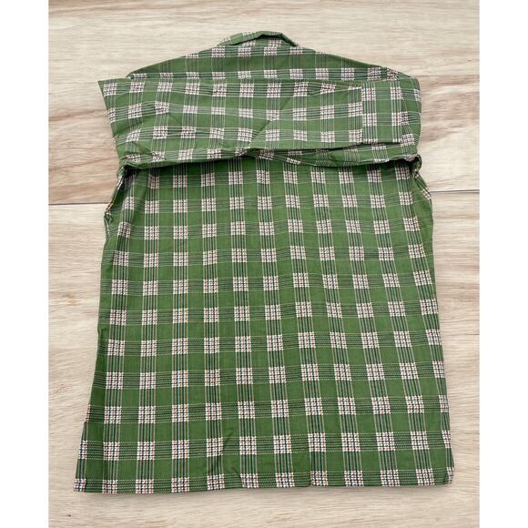 Green Plaid Men's Casual Button Down Shirt - Picture 7 of 7